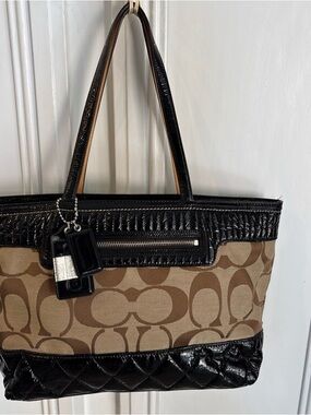 EUC Vintage Coach Poppy Quilted Tote Shoulder Bag Signature CC Black Tan G1176